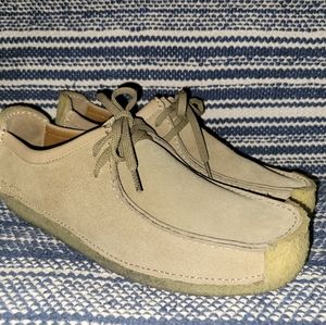 Clarks Wallabees